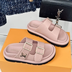 Louis Vuitton Slippers